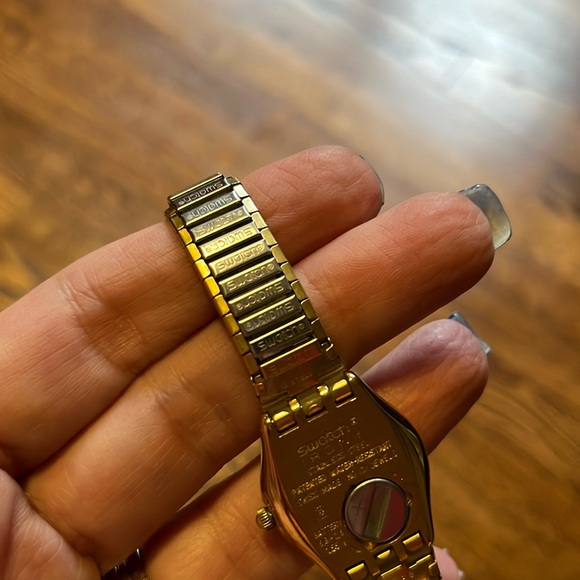 EUC Swatch Irony Watch Gold Stainless Steel Stretch Jeweled New Battery - Picture 4 of 7